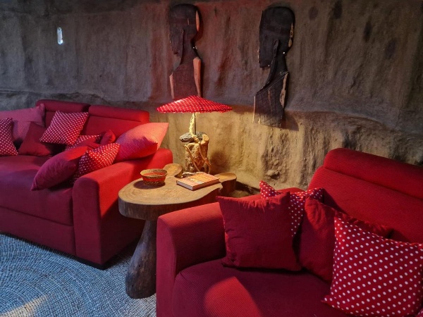 Original Maasai Lodge – Africa Amini Life image 4